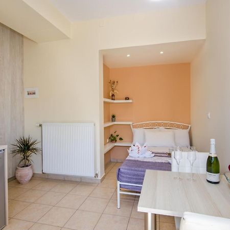 Georgia Apartment III Chrissi Akti Chania Exterior foto